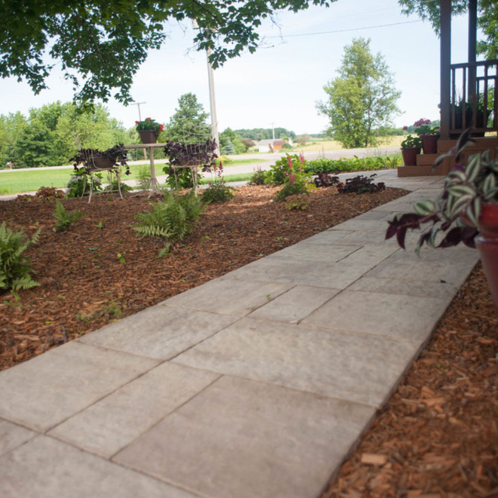 landscape mulch path installation